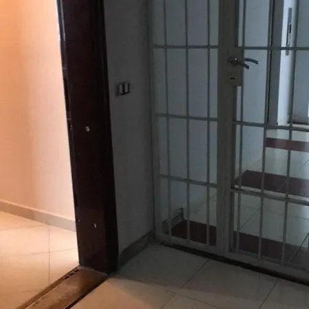 דירה Lungomare Apartment, Above Bar Bonaparte *